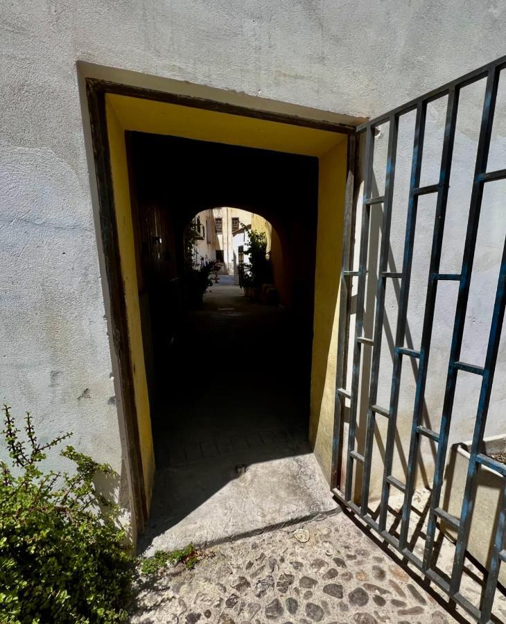 Vicolo Del Vento Casa Ponente Apartman Palermo Kültér fotó
