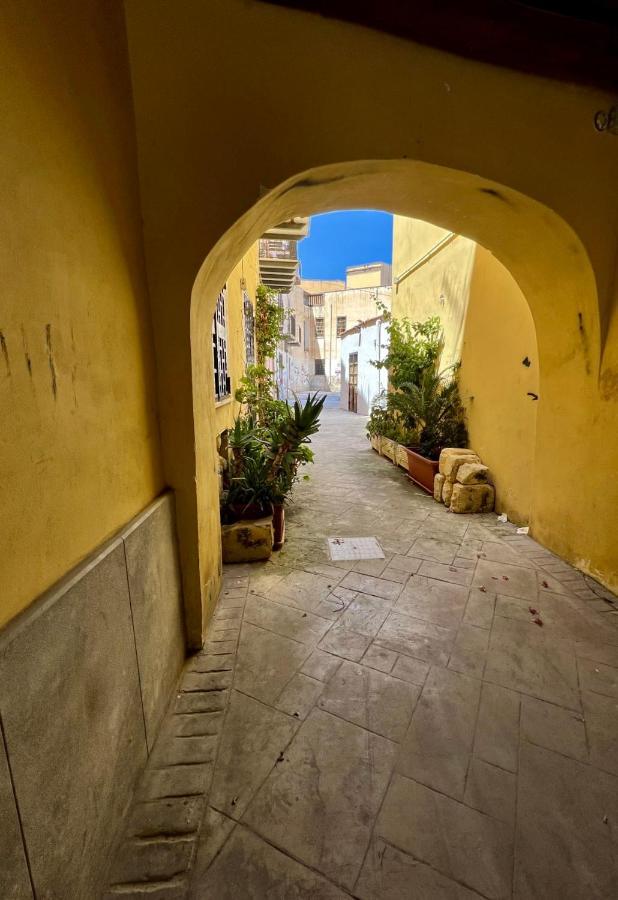 Vicolo Del Vento Casa Ponente Apartman Palermo Kültér fotó